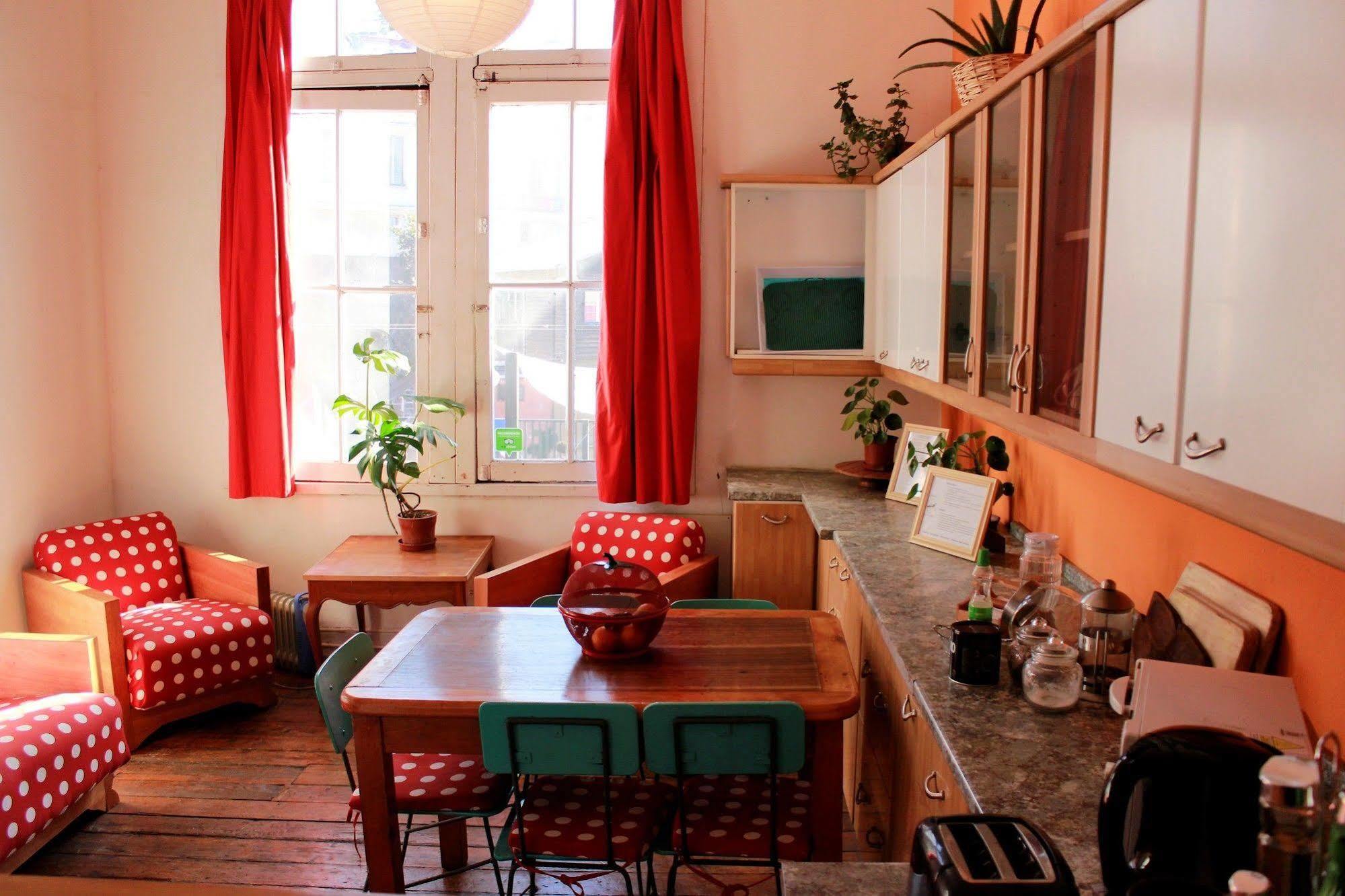 Casa Volante Hostal فالبارايسو المظهر الخارجي الصورة
